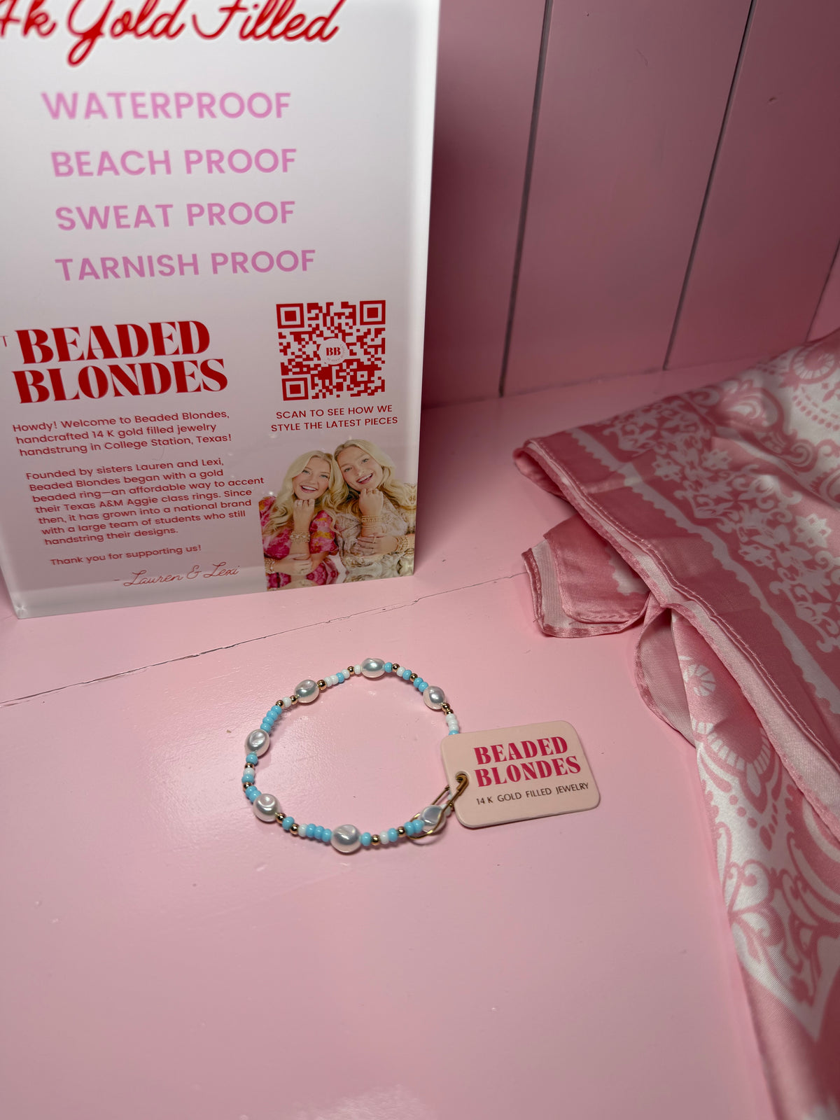 Blue pearl sprinkle bracelet